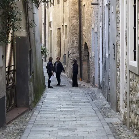 Casa Madali' - Nel Borgo Marone